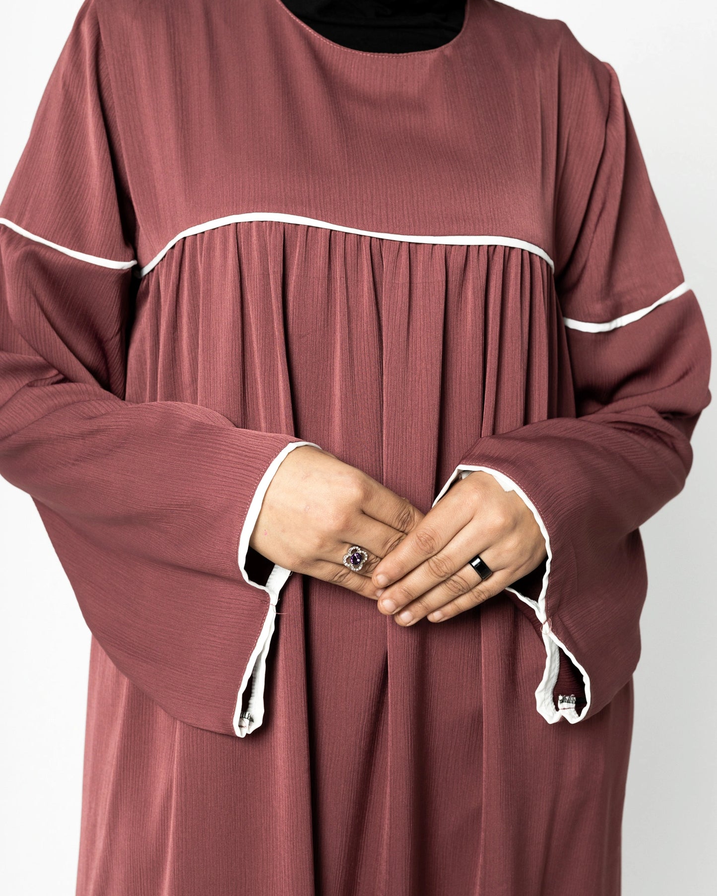 عباية حبيبة المقلم