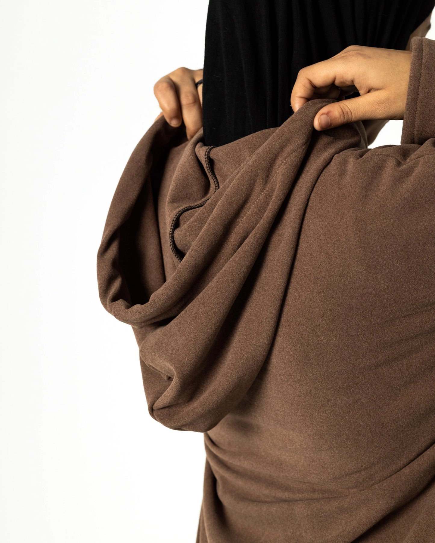 طقم هودي مريح – راحة كاجوال بإطلالة عصرية 