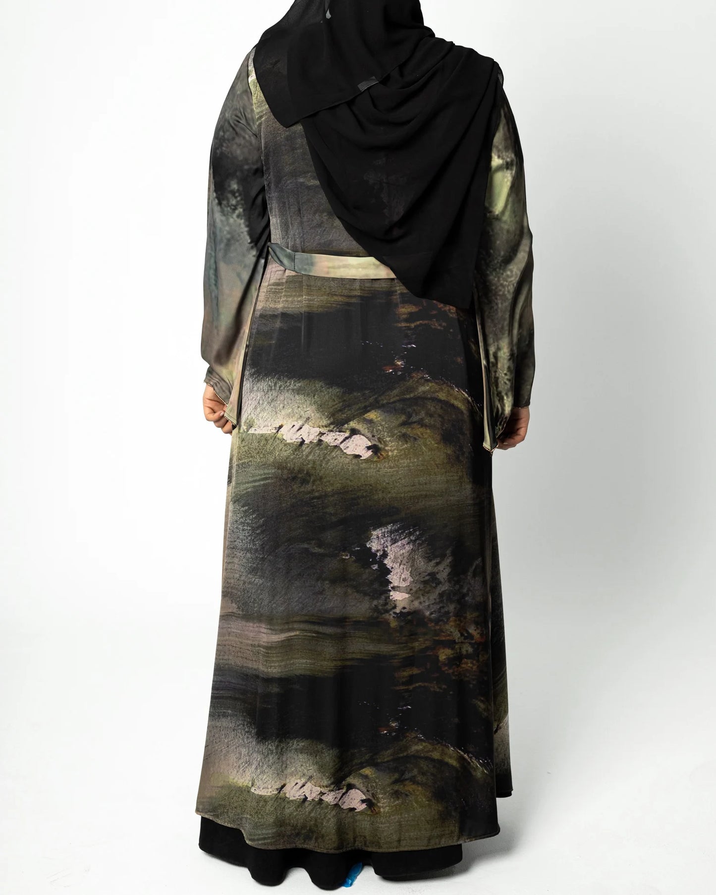 عباية آيات الفاخرة بنقشة الرخام